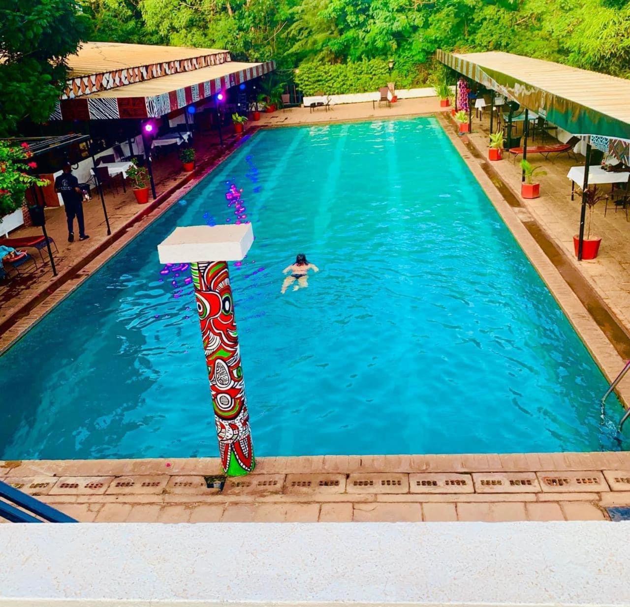 Hotel Ricardo Ουαγκαντουγκού Εξωτερικό φωτογραφία